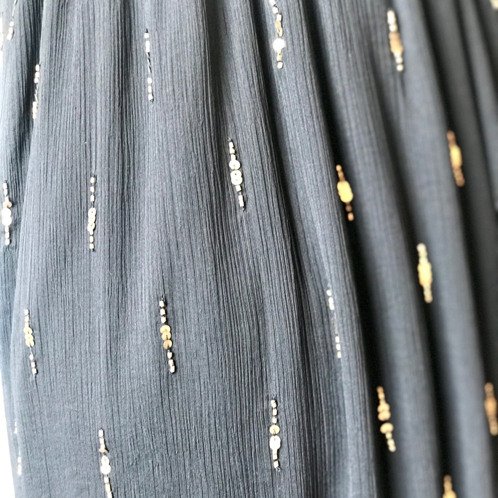 STUNNING CHIFFON DRESS WITH SEQIN ACCENTS - Picture 7 of 8